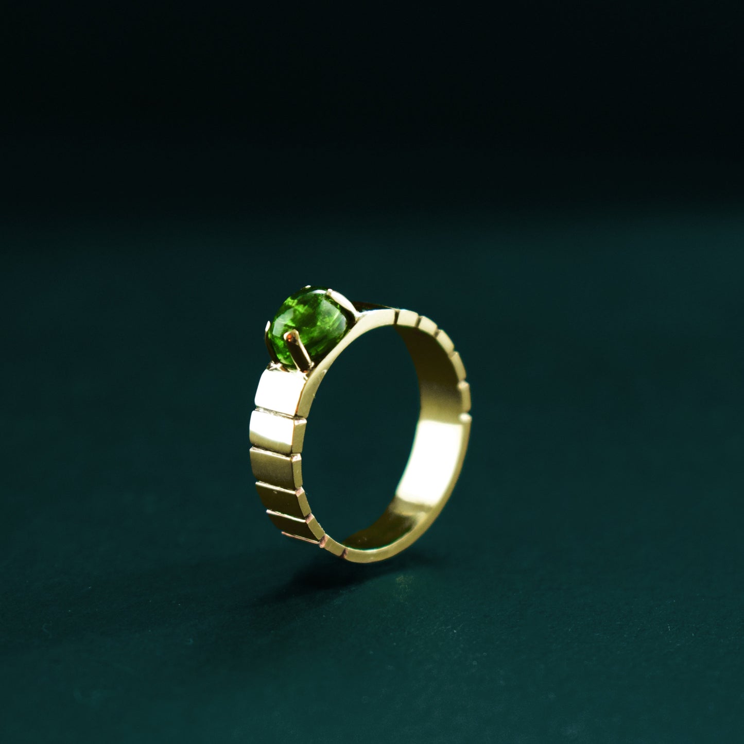 Tsavoitegemstone14karatgoldring